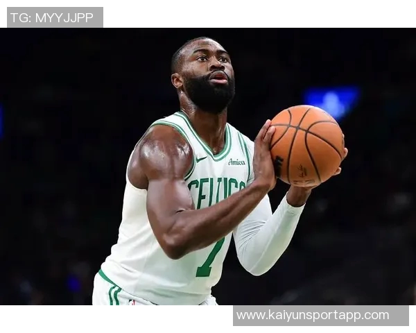 爱德华兹第三节火力全开独得17分威少助攻表现不俗贡献7分